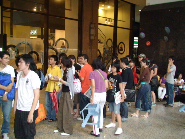 Crazy Crowd @ The Skinny T Launch with @ Berjaya Time Square