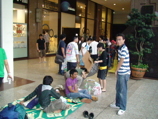Crazy Crowd @ The Skinny T Launch with @ Berjaya Time Square
