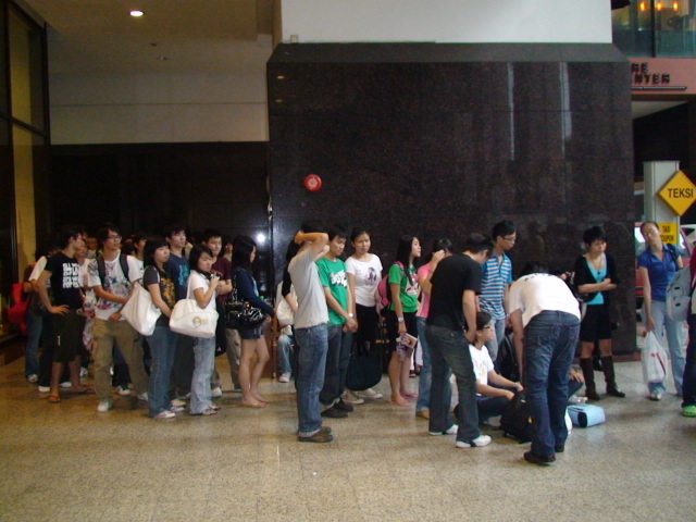 Crazy Crowd @ The Skinny T Launch with @ Berjaya Time Square